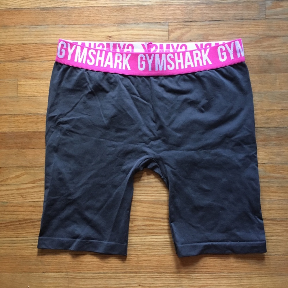 GYMSHARK biker shorts